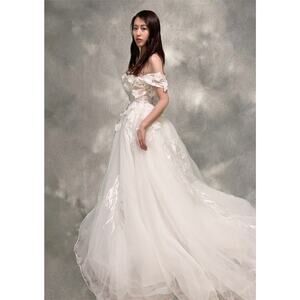 Envoie-Moi Bridal Illusion Floral Tulle off the shoulder Wedding Dress/ Gown